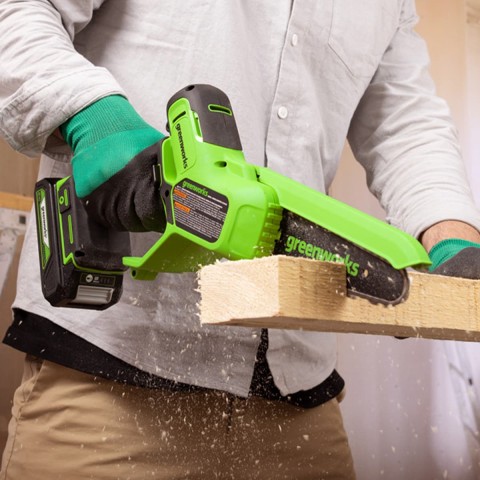 Цепная мини пила аккумуляторная Greenworks Арт. 2008707, 24V, 15см, бесщеточная, без АКБ и ЗУ