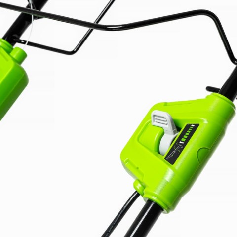 Газонокосилка аккумуляторная Greenworks Арт. 2506807UB, 40V, 46см, самоходная, бесщеточная, c 1хАКБ 4 Ач и ЗУ