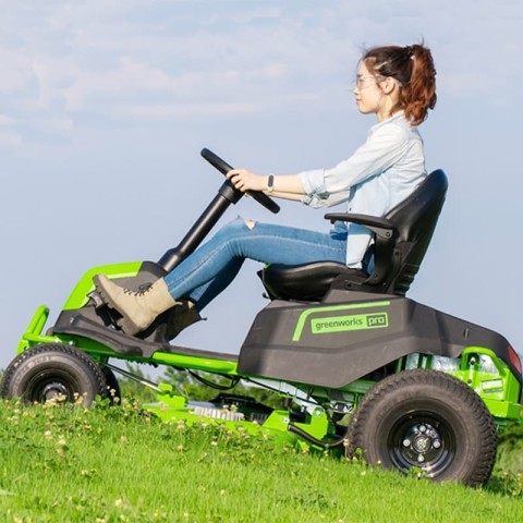 Газонокосилка с сиденьем Greenworks CrossoverT CRT428 82V (107 см) с 6 АКБ 5 Ач и ЗУ