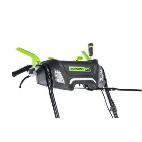Снегоуборщик аккумуляторный Greenworks Арт. 2602807, 82V, 61 см, самоходный, бесщеточный, без АКБ и ЗУ