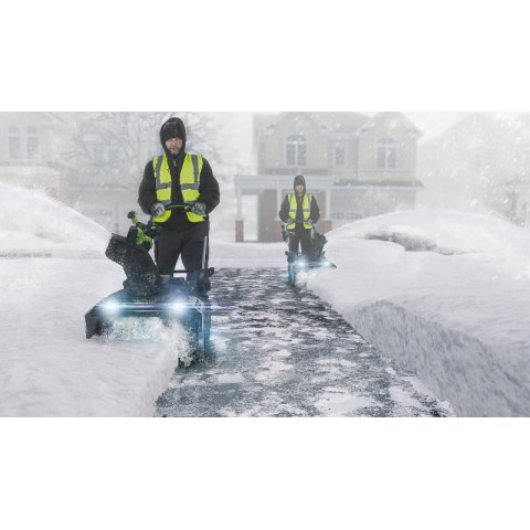 Снегоуборщик аккумуляторный Greenworks Арт. 2602507UB, 82V, 56 см, бесщеточный, c АКБ 5АЧ и ЗУ