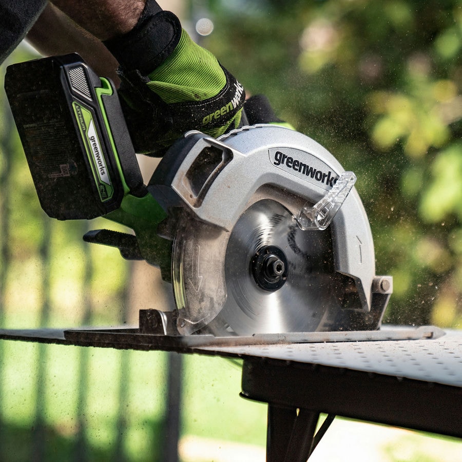 Дисковая пила акк. Greenworks GD24CS, 24V,б/щет,185х20мм, 4500 об/мин, рез 63мм, 1х4Ач, ЗУ ,кор (1500907CUB)