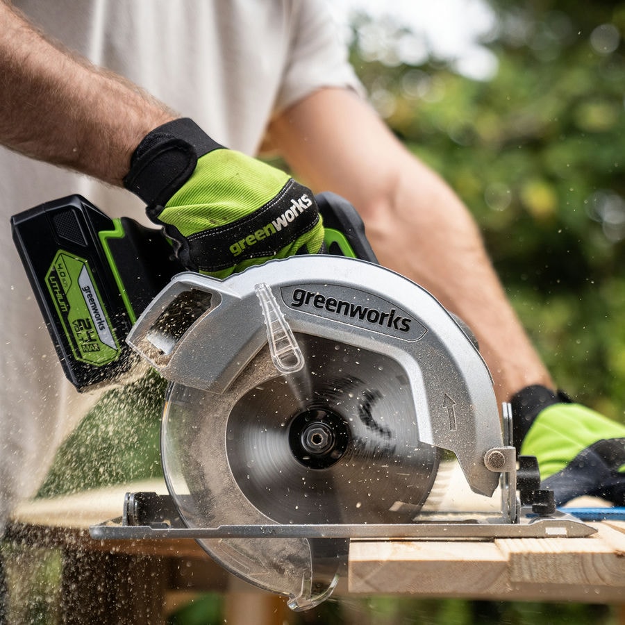 Дисковая пила акк. Greenworks GD24CS, 24V,б/щет,185х20мм, 4500 об/мин, рез 63мм, 1х4Ач, ЗУ ,кор (1500907CUB)