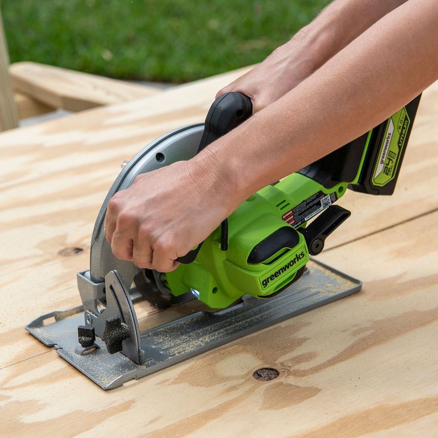 Дисковая пила акк. Greenworks GD24CS, 24V,б/щет,185х20мм, 4500 об/мин, рез 63мм, 1х4Ач, ЗУ ,кор (1500907CUB)