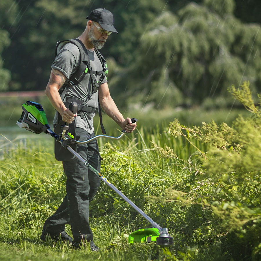 Триммер аккумуляторный Greenworks TB201H, Арт. 2112407, 82V, 2,0 кВт, 46 см, c трехлопастным ножом и кусторезом, бесщеточный, без АКБ и ЗУ
