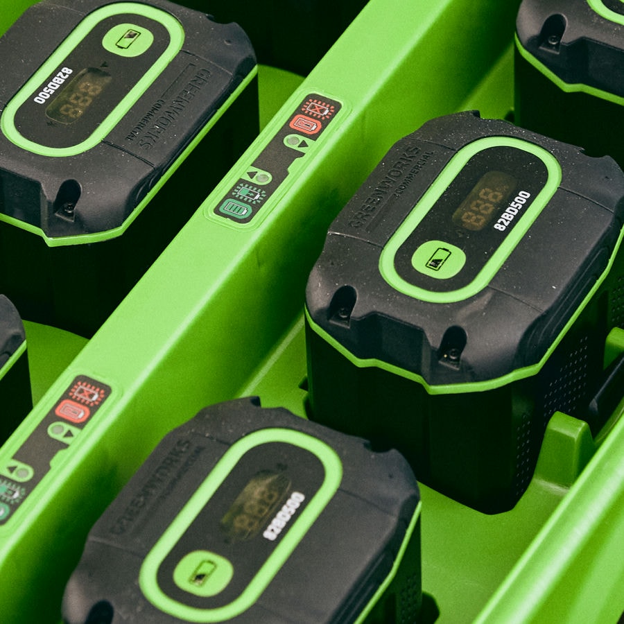 Зарядное устройство для 6 аккумуляторов Greenworks Арт. 2955107, 82V