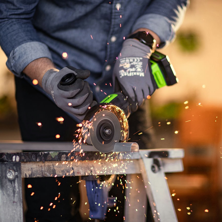 Угловая шлифовальная машина акк. Greenworks GD24AG, 24V, б/щет, 125 мм, 10500 об/мин, 1x4Ач, быстрое ЗУ, кор (3200207CUB)