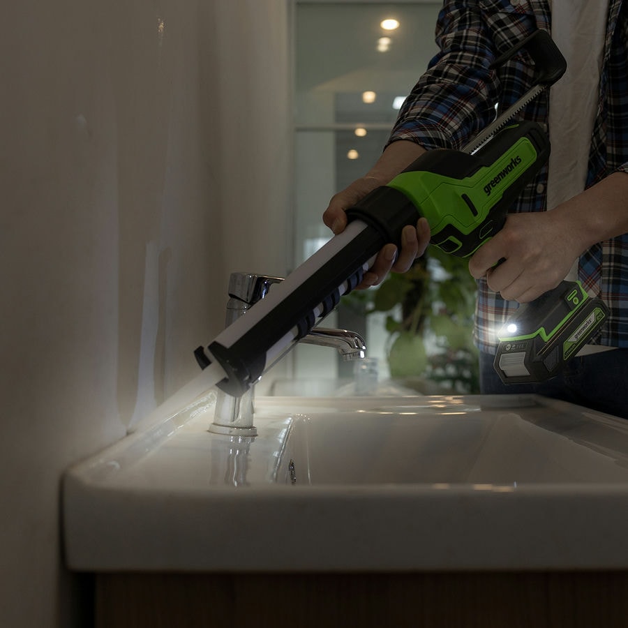 Пистолет для герметиков акк. Greenworks G24CAU, 24V, макс 310 мл, 1400–2900Н,1-10 мм/с, c 1хАКБ 2Ач и ЗУ (3501707UA)