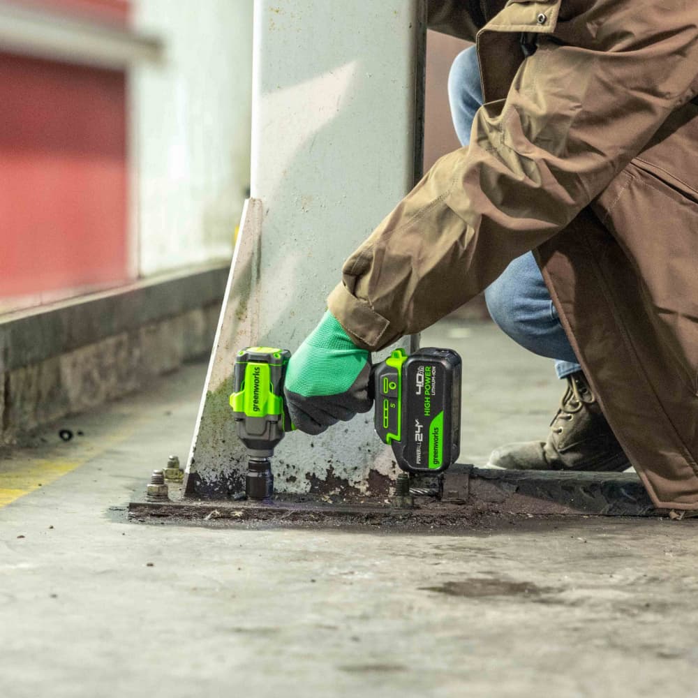 Гайковерт ударный акк. Greenworks IW5500, 24V, б/щет, 1/2'', 500Нм, 3 режима, 1х4Ач,ЗУ,кор (3805007CUB)